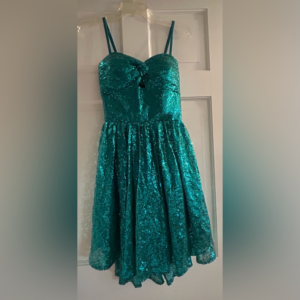 Elegant Teal Sequin Prom Dress